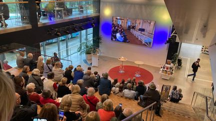 Trappscenen på stadsbiblioteket.