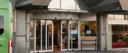 Foto Carl Edholm. Bild på entren till Kustgatan 10