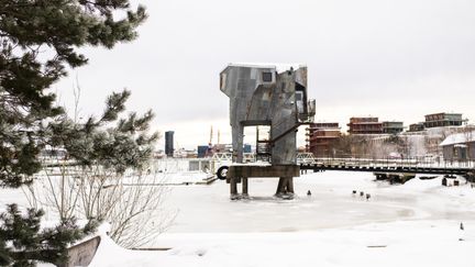 Vinterbild på allmänna bastun i Jubileumsparken.