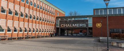 Stora entrén vid Chalmers.