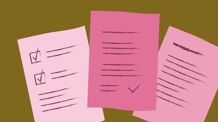 Tecknade rosa dokument mot brun bakgrund.