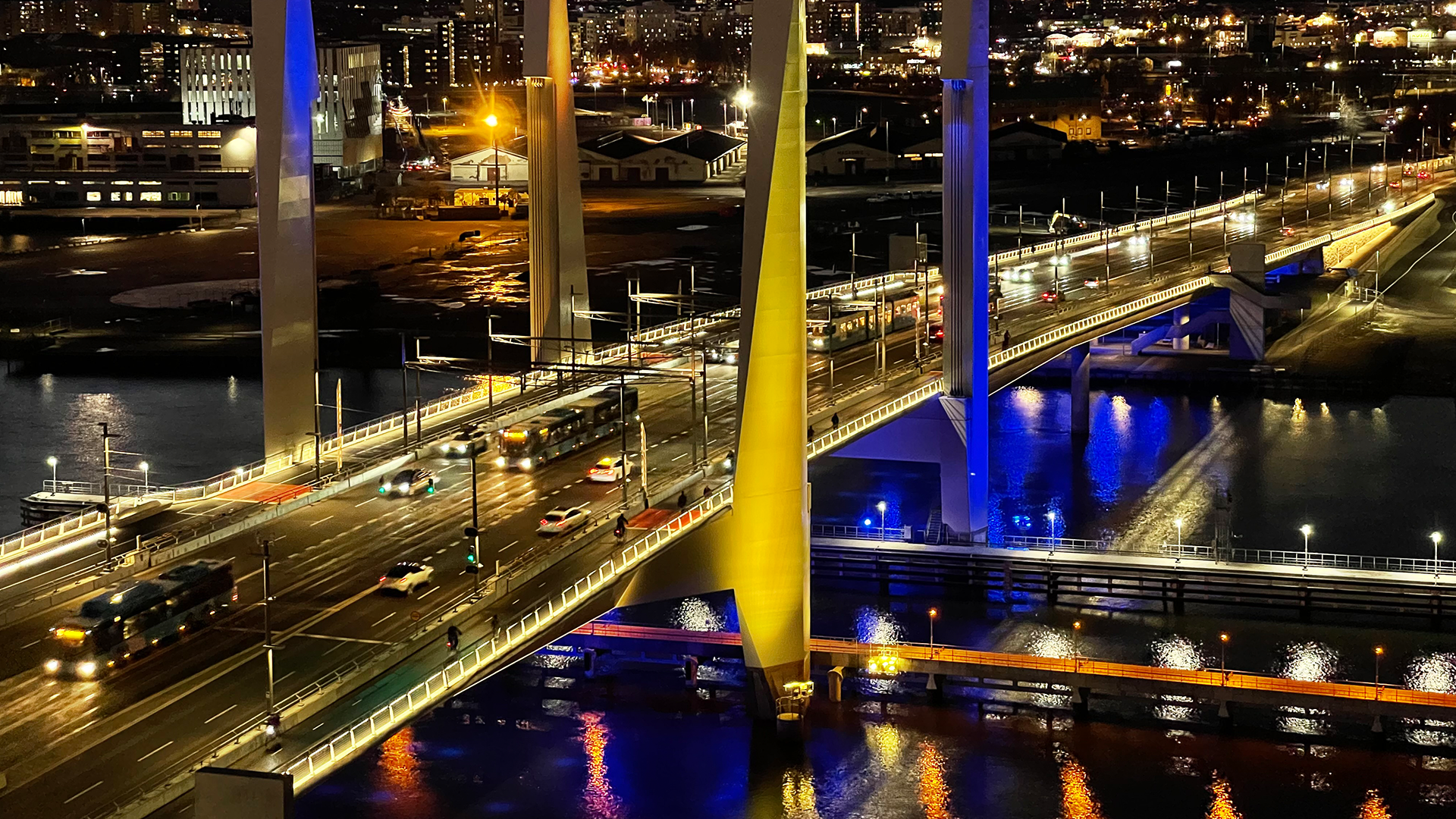 Göteborg lyser blågult när VM drar i gång