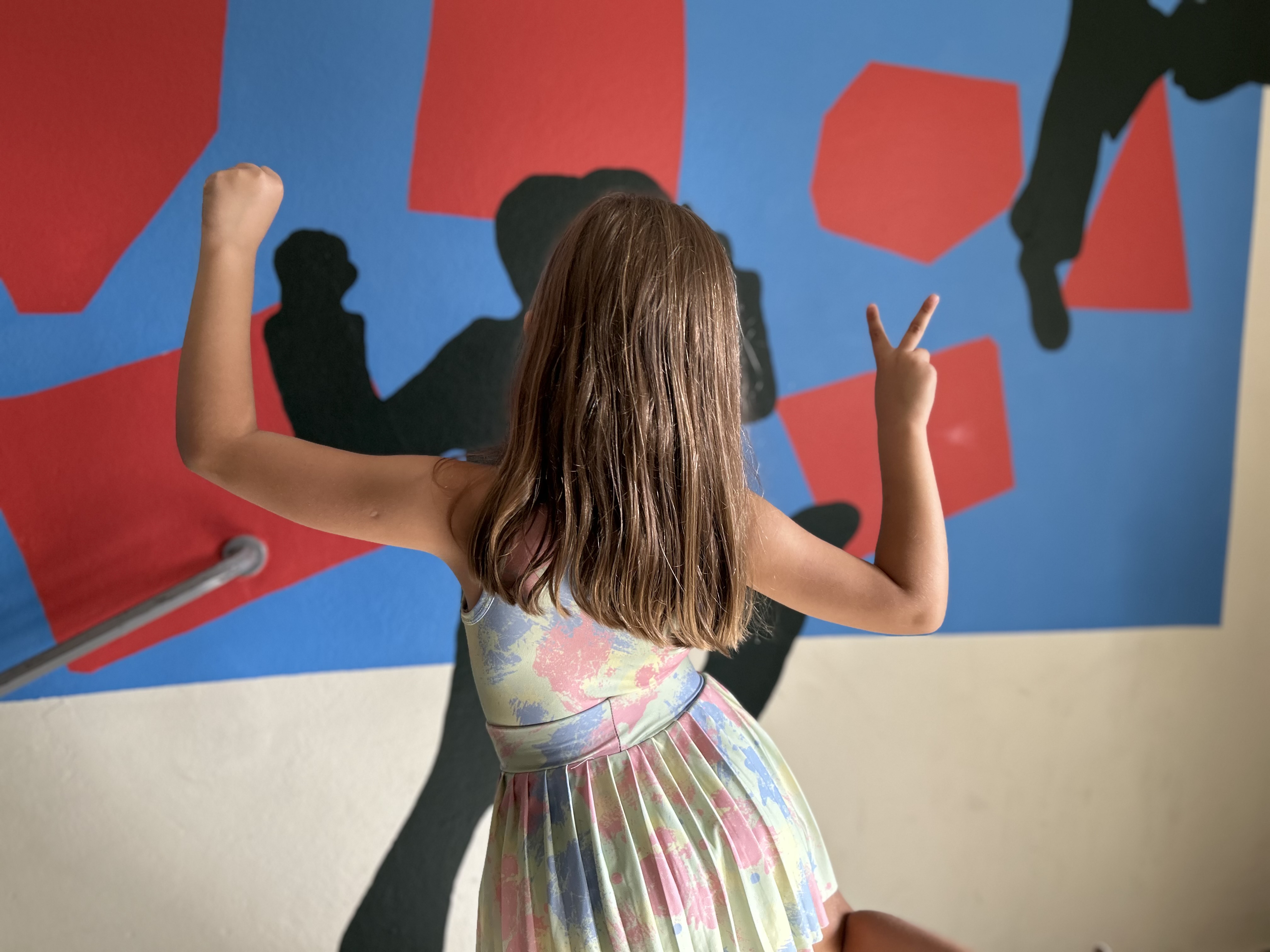 Skolans nya konst – både föreställer och är skapad av eleverna