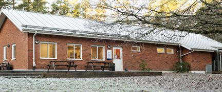 Geråshallens telgelbyggnad utifrån