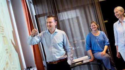 En grupp kollegor som har möte.