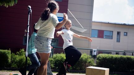 Ungdomar som damsar Foto: Lo Birgersson