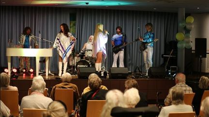 ABBA tribute show på Way out Vega 2025.