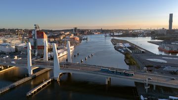Göteborg från ovan med Hisingsbron och älven
