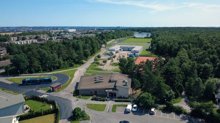 Länsmansgårdens motionscentrum och omgivningar på en flygbild