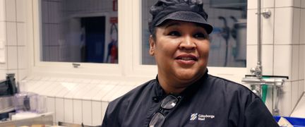 Yaima Batlle i köket