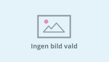 Flera händer håller i färgglada pusselbitar.