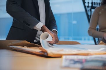 Illustration av landmärken i Göteborg, natur och fordon.