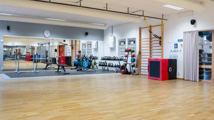 Fria vikter i Skatås motionscentrums gym.