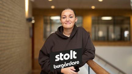 Elenora, Stolt Burgårdare