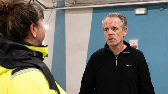 Projektledaren Nicklas Friberg i befolkningsskyddsrummet i Otterh&auml;llan. Foto: Carl Edholm
