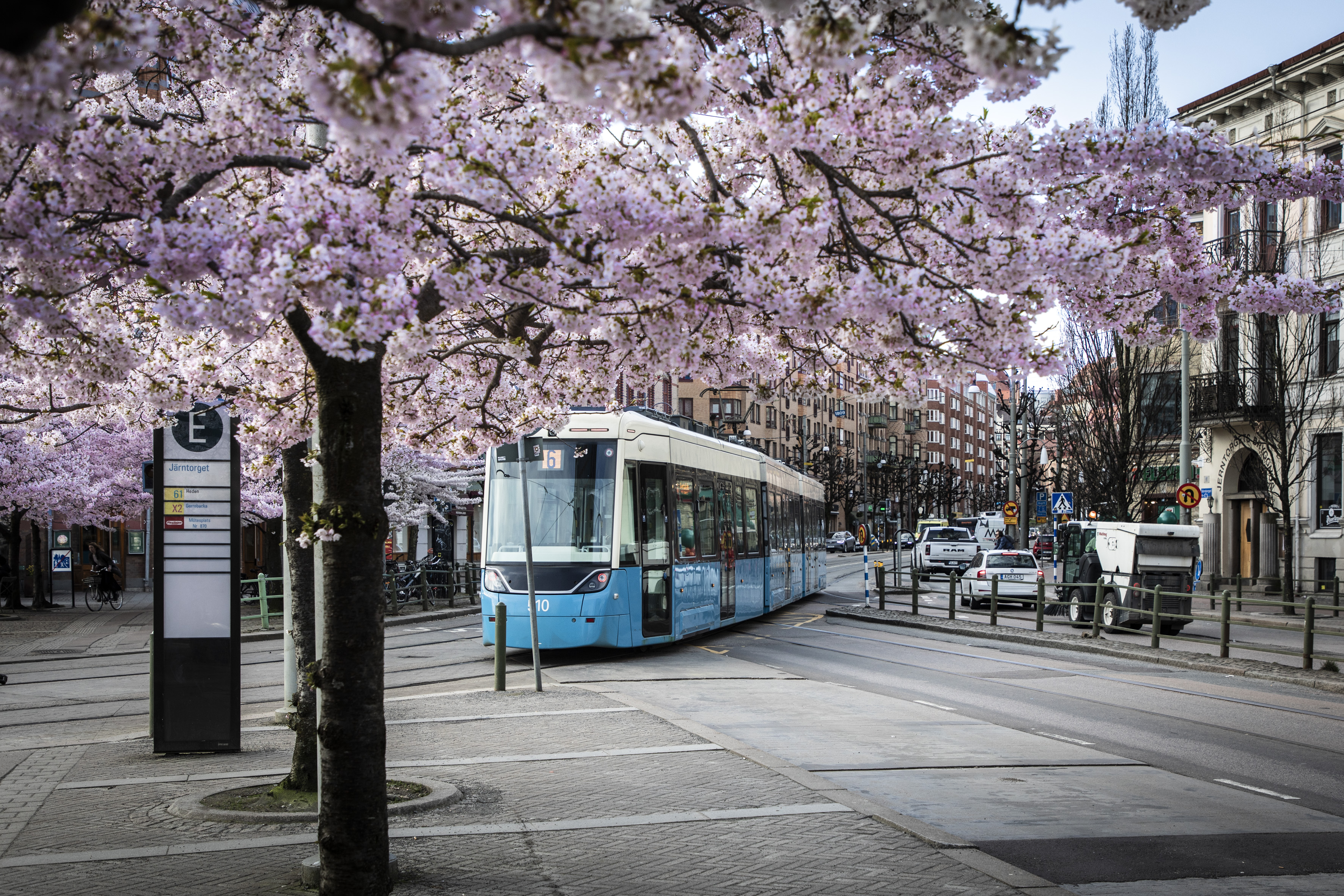 Den 27 april blir Västtrafiks periodbiljetter billigare för göteborgare