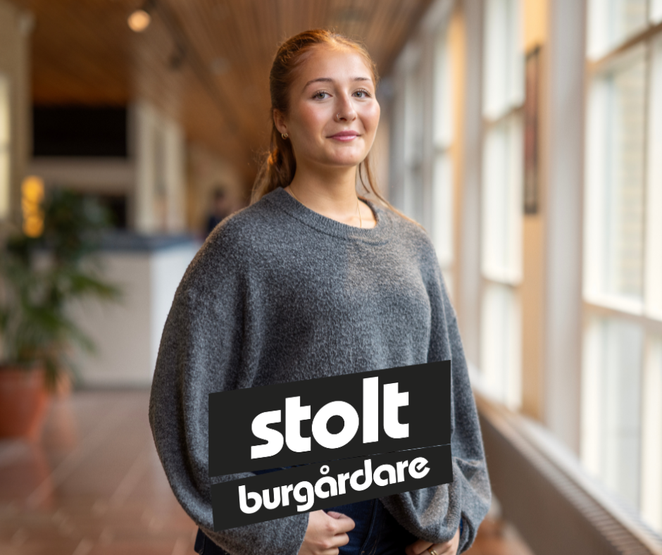 Elev Ida med logotypen Stolt Burg&aring;rdare